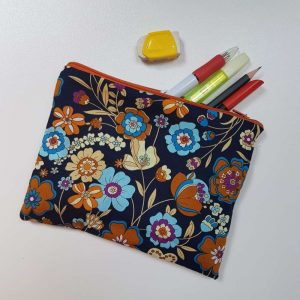 Trousse de maquillage motif grosses fleurs – Image 4