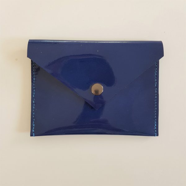 Range permis de conduire en cuir verni bleu