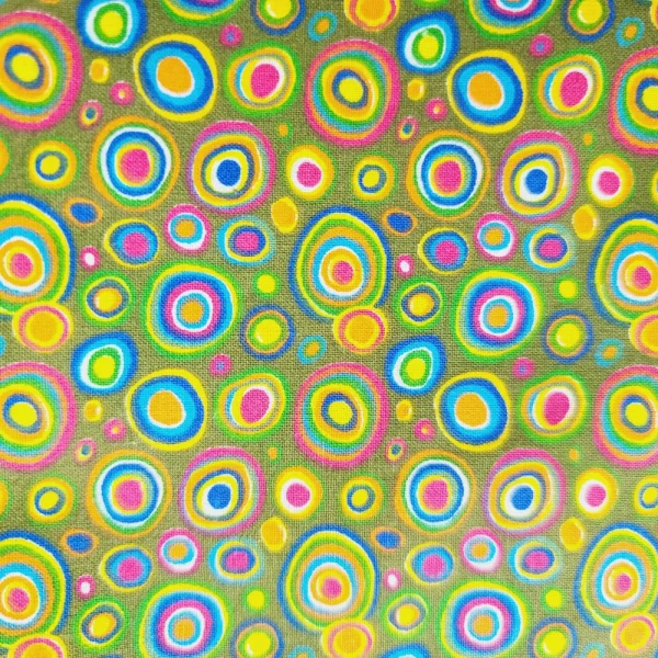 tissu ludique et psychédélique avec des cercles concentriques multicolores